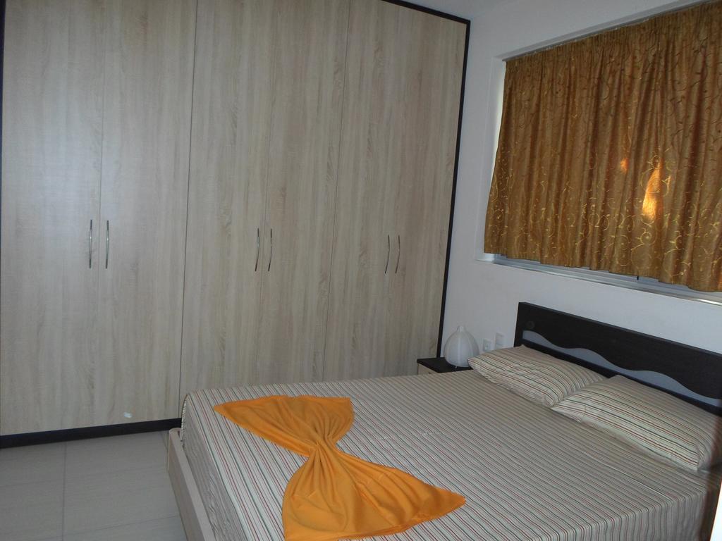 Riviera Rooms Химар Стая снимка
