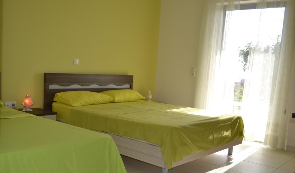 Riviera Rooms Химар Стая снимка