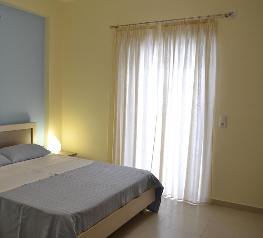 Riviera Rooms Химар Стая снимка